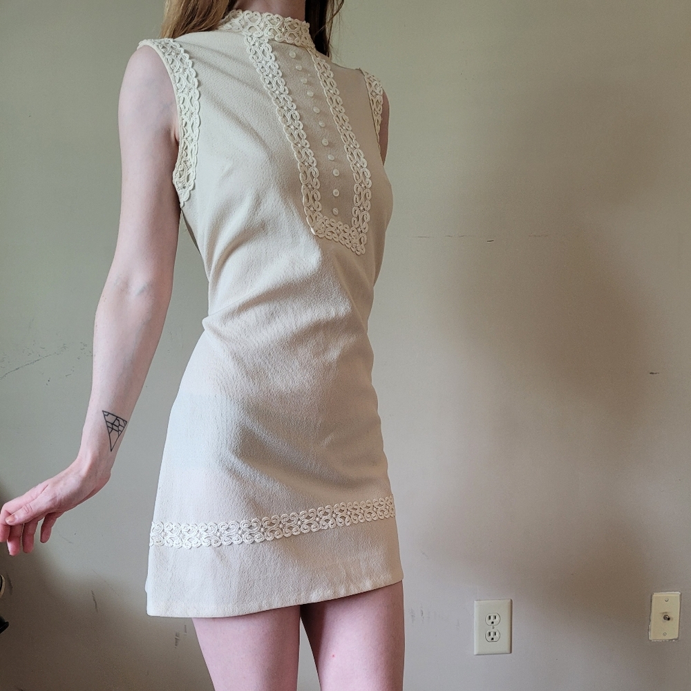 Vicky Vaughn medium sized boho mini dress in cream with white detail